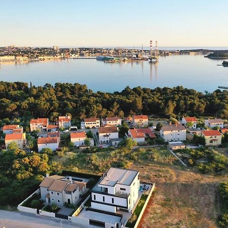 Villa Aquarius Pula Exteriör bild