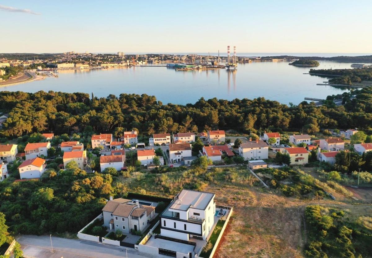 Villa Aquarius Pula Exteriör bild